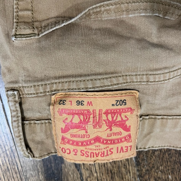 Levi’s - Picture 2 of 2